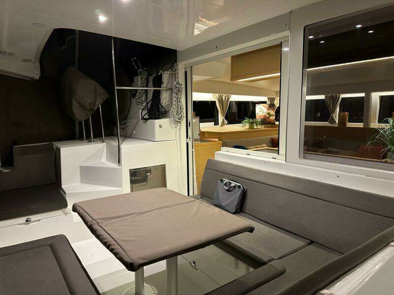 39ft Lagoon Yacht For Sale
