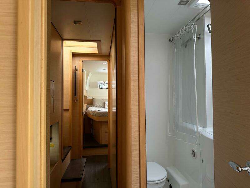 39ft Lagoon Yacht For Sale