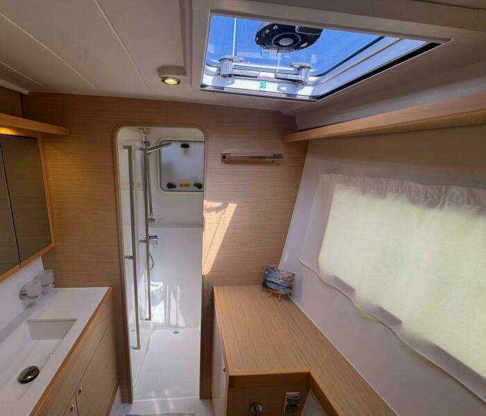 39ft Lagoon Yacht For Sale