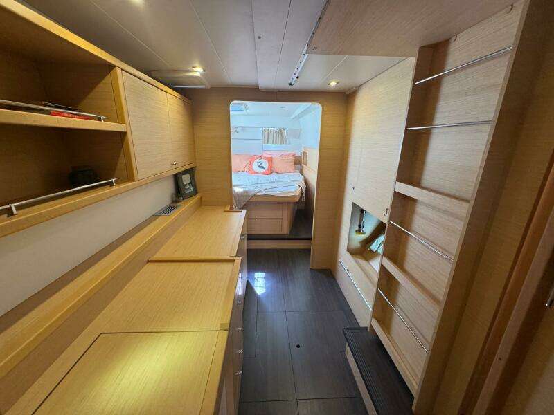 39ft Lagoon Yacht For Sale