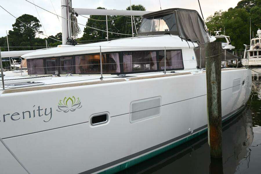 39ft Lagoon Yacht For Sale