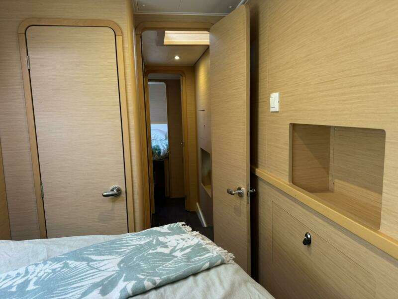 39ft Lagoon Yacht For Sale