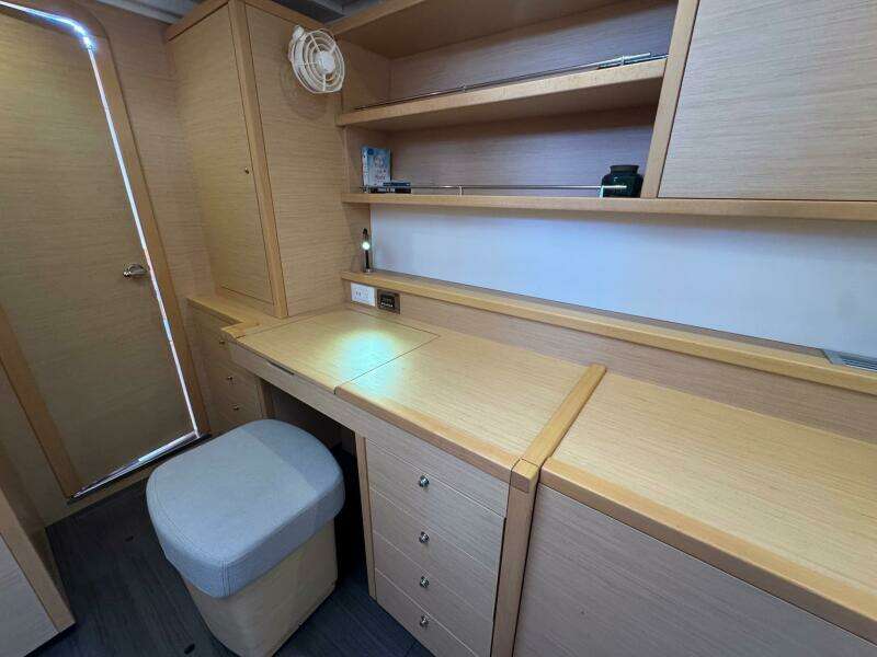 39ft Lagoon Yacht For Sale