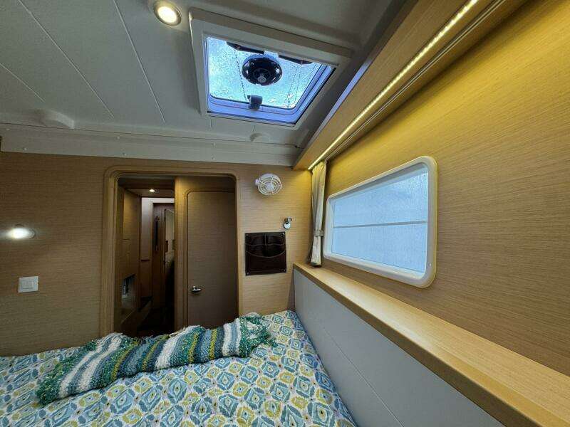 39ft Lagoon Yacht For Sale