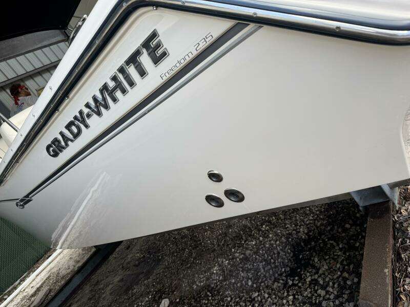 25ft Grady White Yacht For Sale
