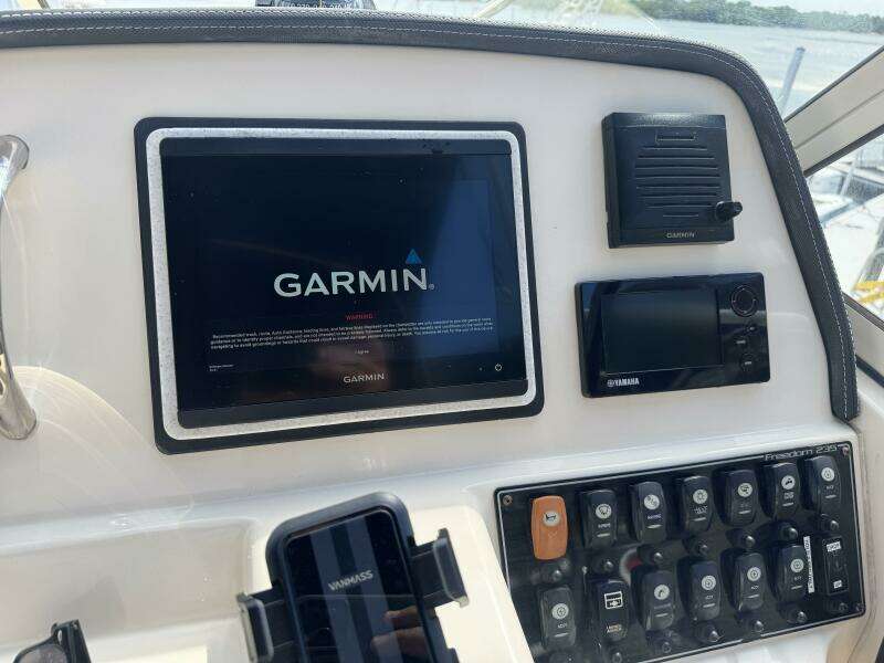 25ft Grady White Yacht For Sale