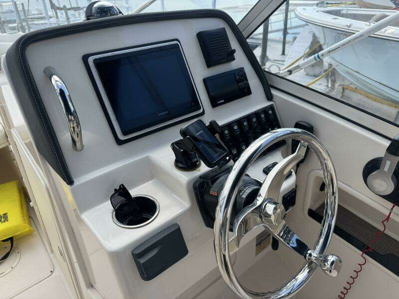 25ft Grady White Yacht For Sale