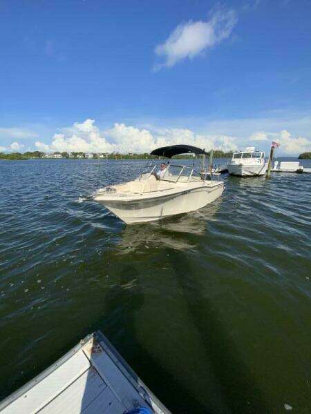 25ft Grady White Yacht For Sale