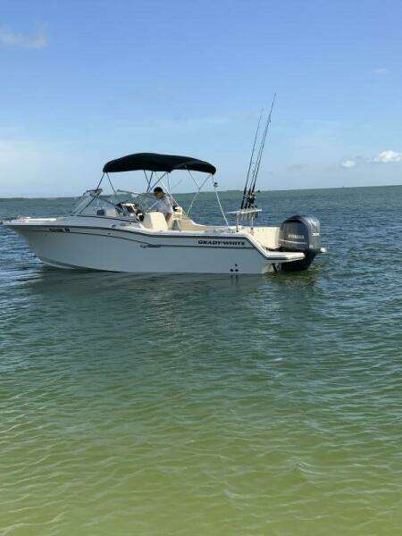 25ft Grady White Yacht For Sale
