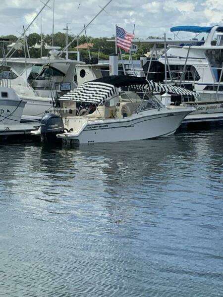 25ft Grady White Yacht For Sale