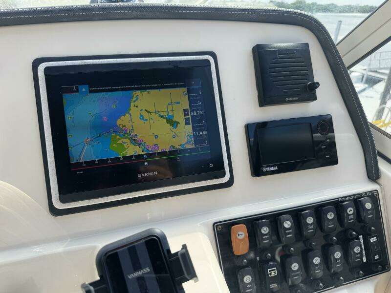 25ft Grady White Yacht For Sale