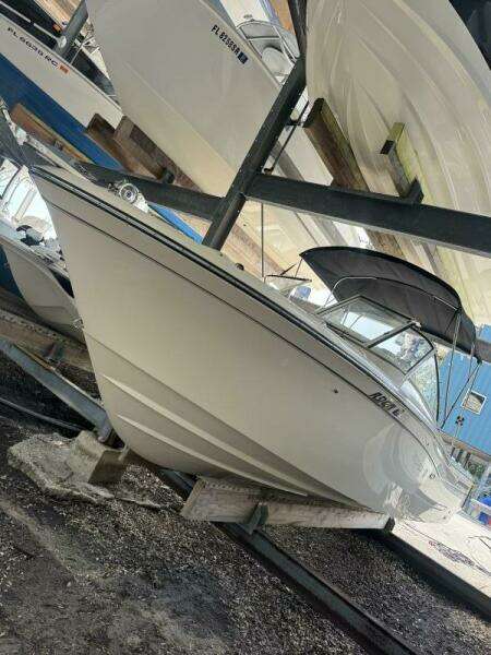 25ft Grady White Yacht For Sale
