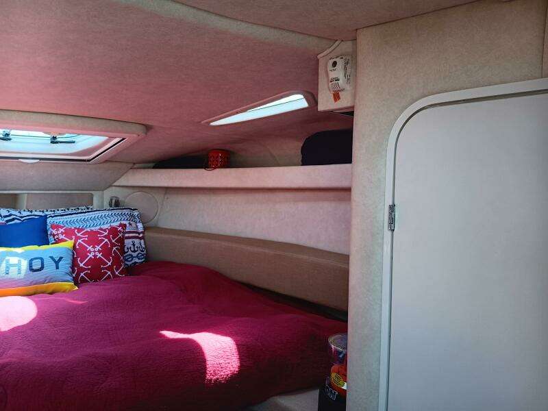 26ft Sea Ray Yacht For Sale