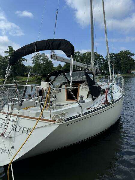 Blue Note 34ft C amp C Yacht For Sale