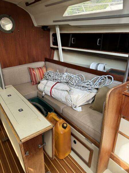 Blue Note 34ft C amp C Yacht For Sale