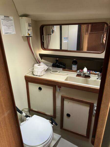 Blue Note 34ft C amp C Yacht For Sale