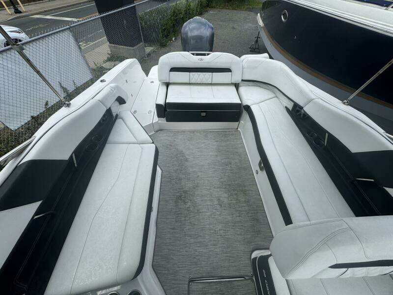 26ft Regal Yacht For Sale