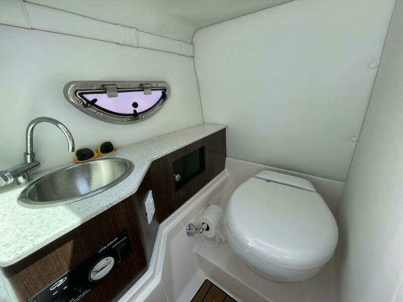26ft Regal Yacht For Sale