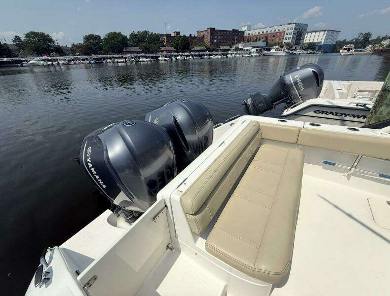 Savages 31ft Pursuit Yacht For Sale