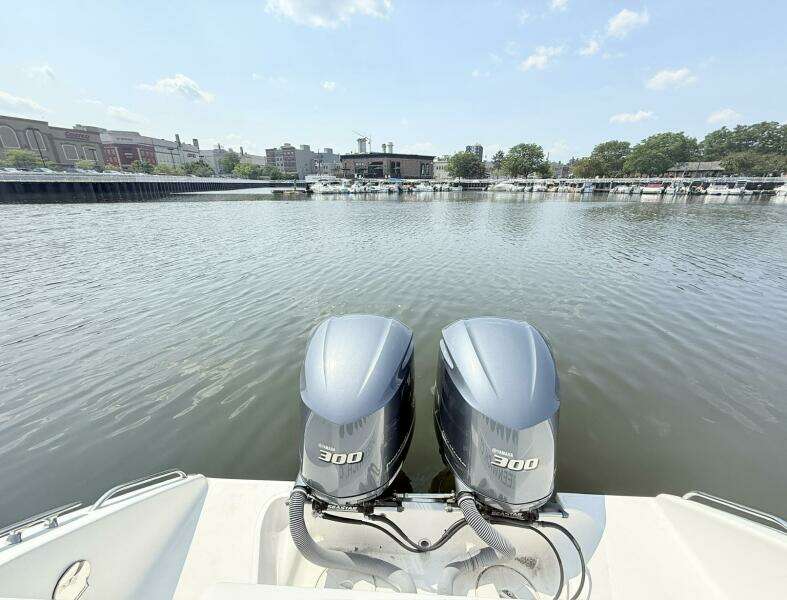 Savages 31ft Pursuit Yacht For Sale