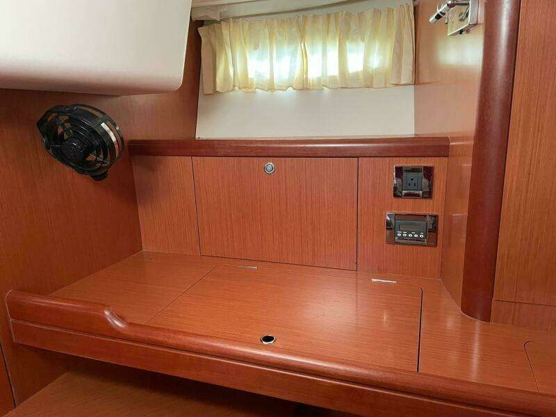 Rob Roy 46ft Beneteau Yacht For Sale