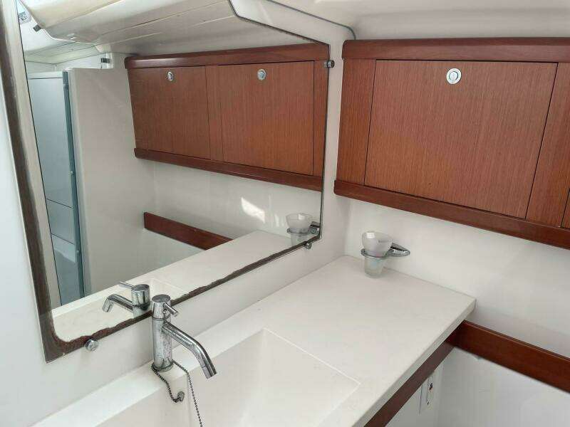 Rob Roy 46ft Beneteau Yacht For Sale