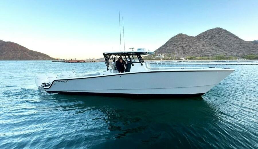 2022 Freeman 37 Center Console