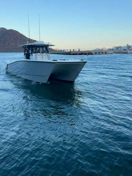 2022 Freeman 37 Center Console