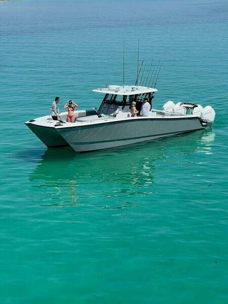 2022 Freeman 37 Center Console