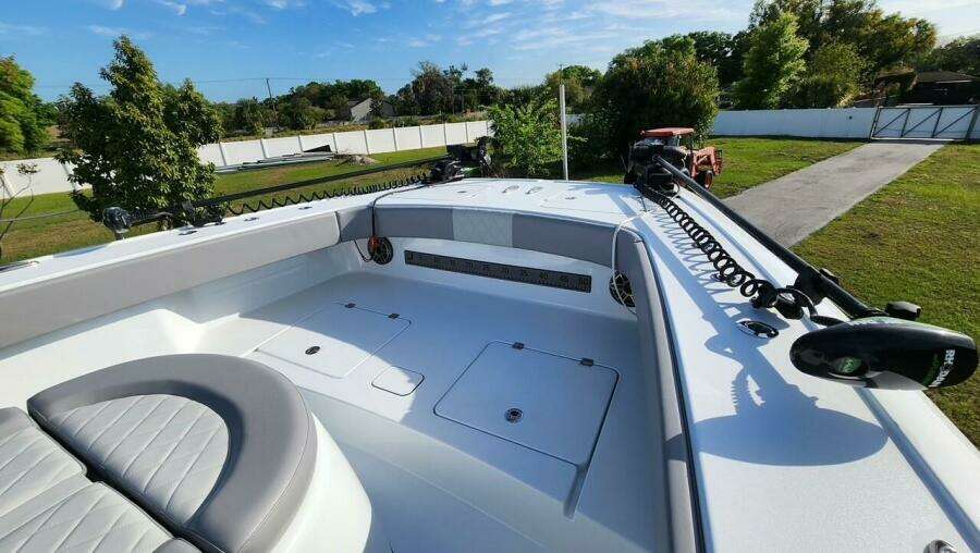 2022 Freeman 37 Center Console