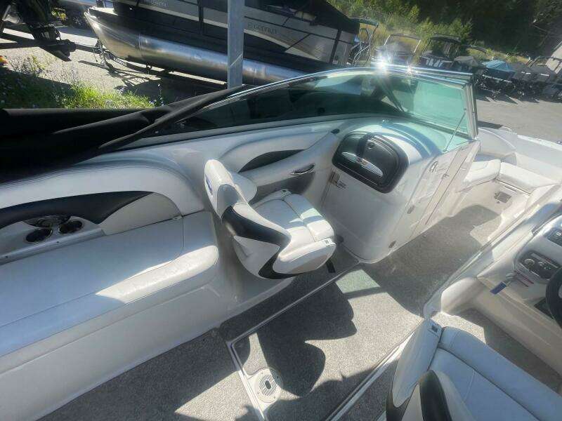26ft Chaparral Yacht For Sale