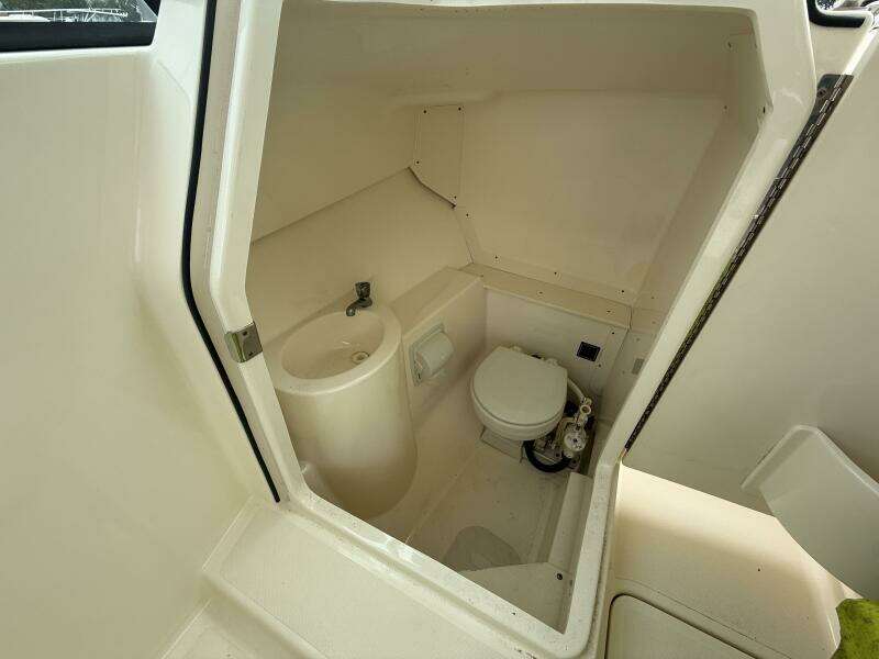 26ft Pursuit Yacht For Sale