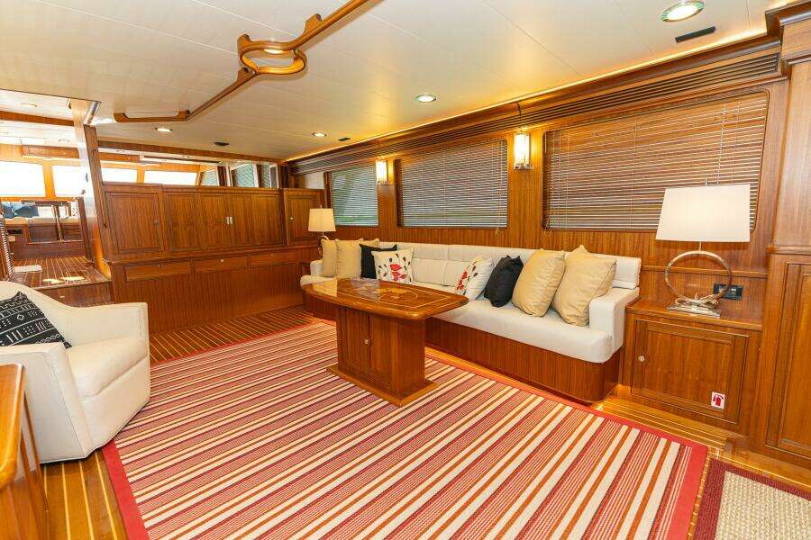 Salon Facing Starboard Forward