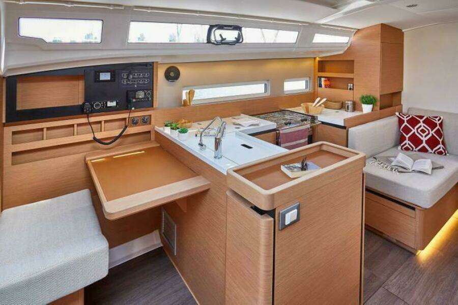 2020 Sun Odyssey 410