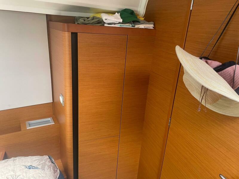 40' 2020 Jeanneau Sun Odyssey 410