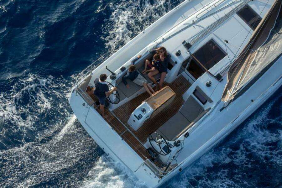 2020 Sun Odyssey 410
