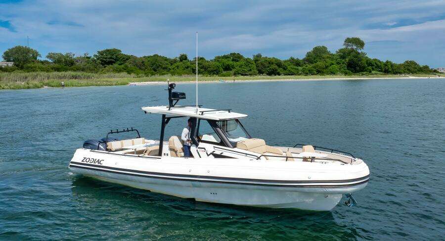 33ft Zodiac Yacht For Sale