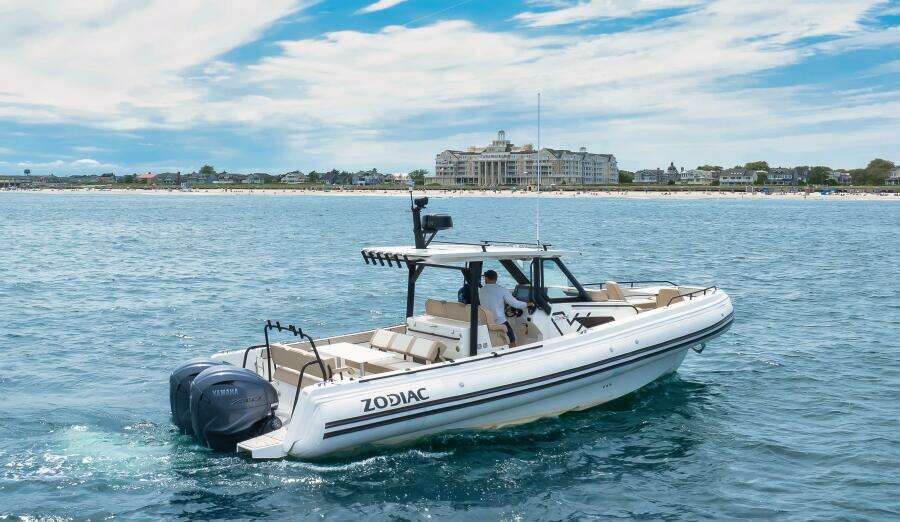 33ft Zodiac Yacht For Sale