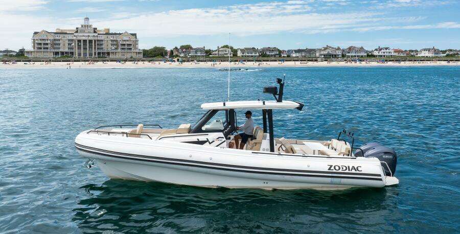 33ft Zodiac Yacht For Sale
