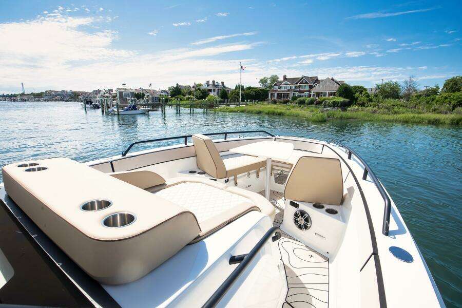33ft Zodiac Yacht For Sale