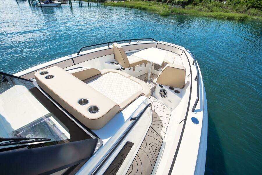 33ft Zodiac Yacht For Sale