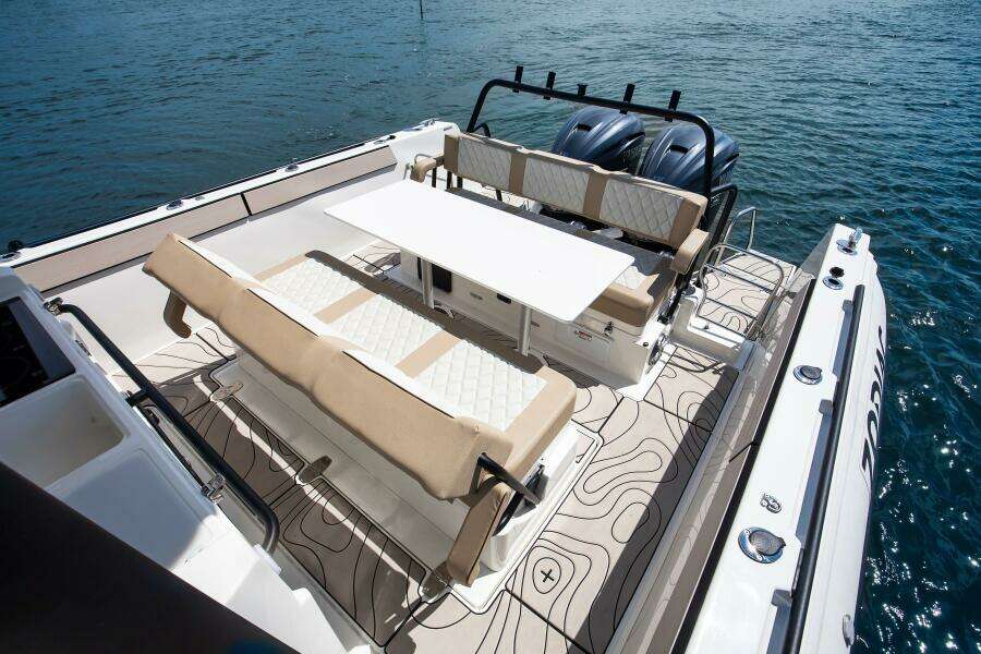 33ft Zodiac Yacht For Sale