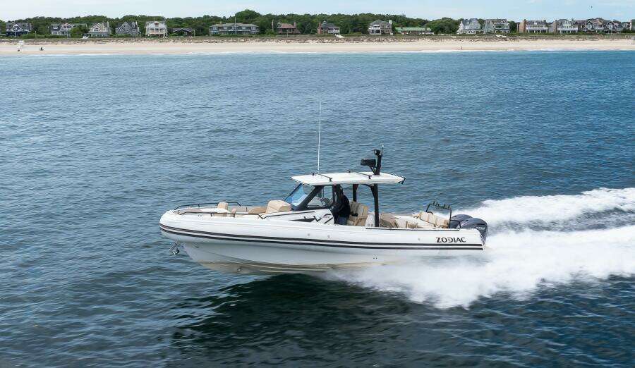 33ft Zodiac Yacht For Sale