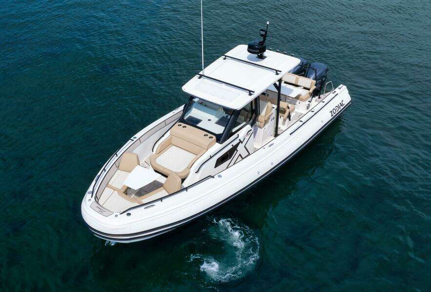 33ft Zodiac Yacht For Sale