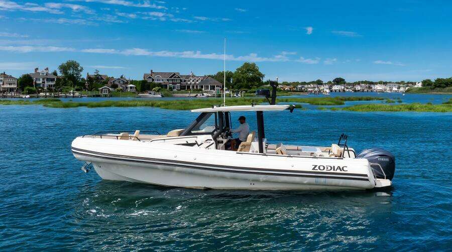 33ft Zodiac Yacht For Sale
