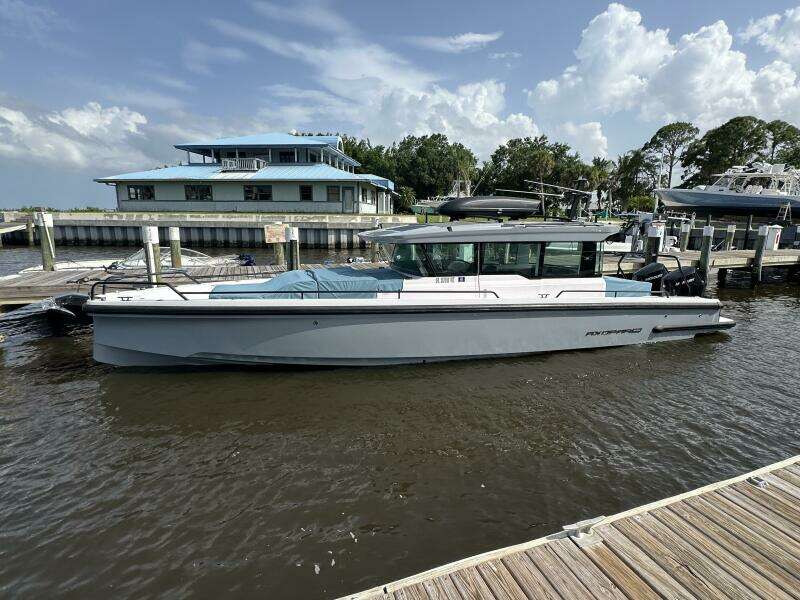 37ft Axopar Yacht For Sale
