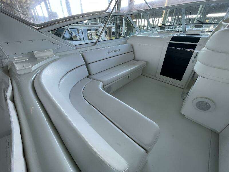 No Worries 39ft Hatteras Yacht For Sale