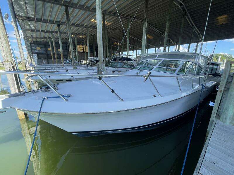 No Worries 39ft Hatteras Yacht For Sale