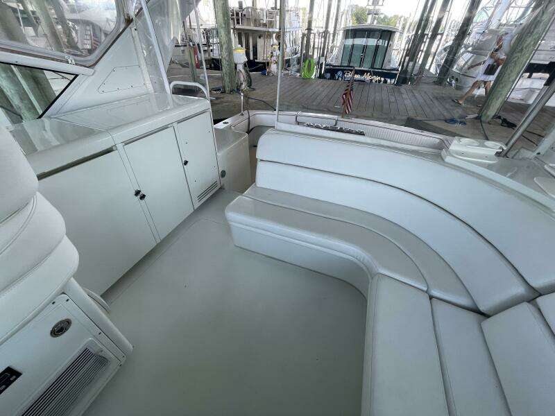 No Worries 39ft Hatteras Yacht For Sale