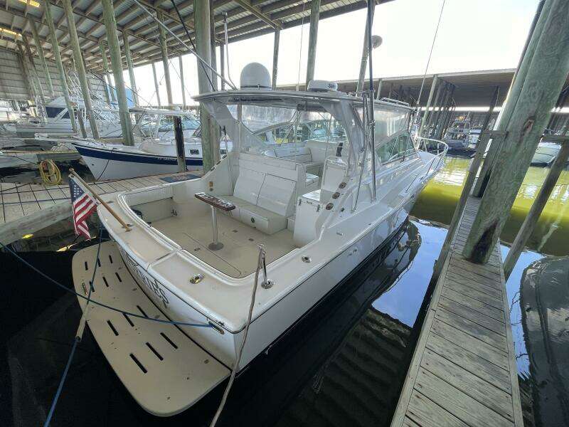 No Worries 39ft Hatteras Yacht For Sale